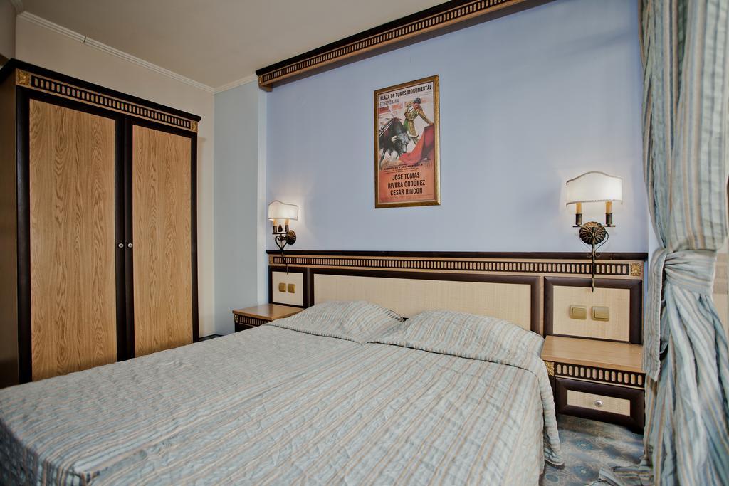 Atrium Beach Hotel Elenite Kültér fotó