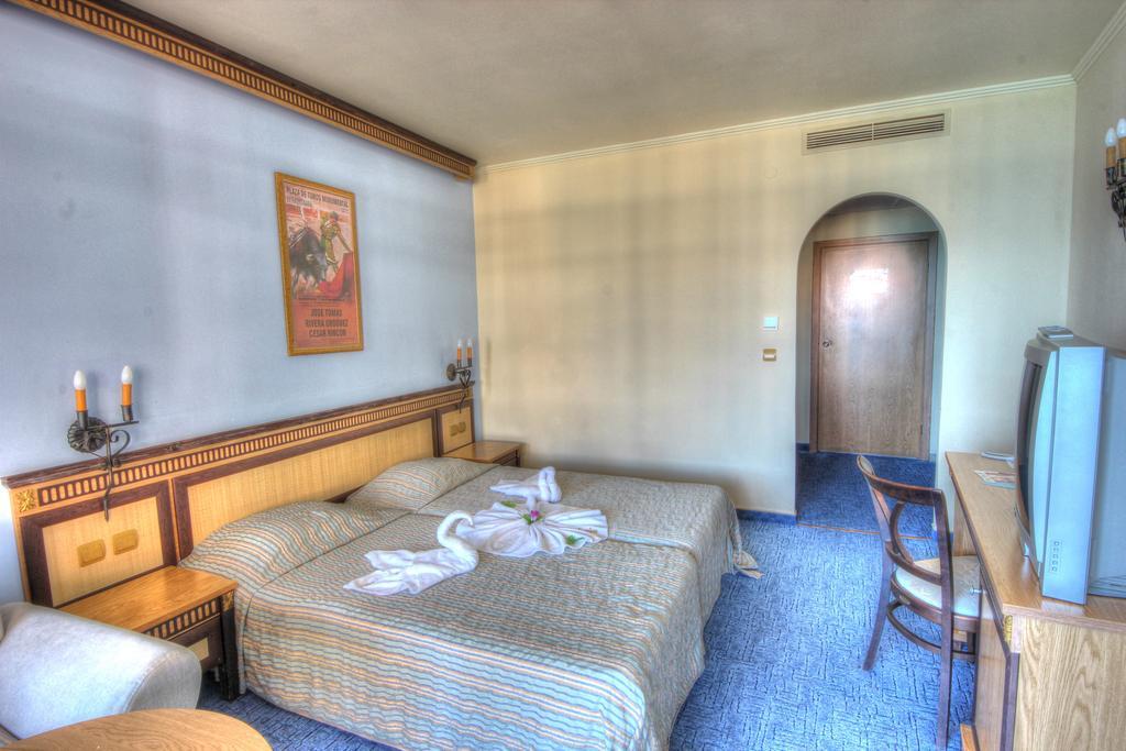 Atrium Beach Hotel Elenite Kültér fotó